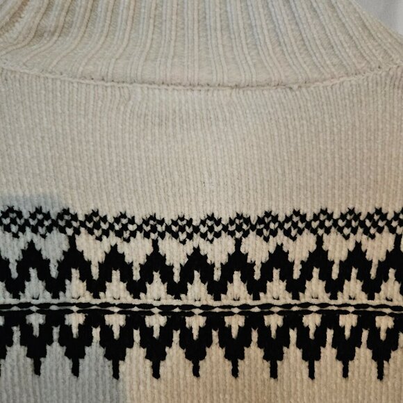 Christian Siriano Plush Mock Neck Winter Sweater Med Zig Zag White Black - Picture 5 of 8